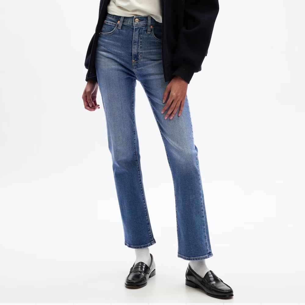 Gap Petite High Rise Kick Fit Jeans in Medium Wash